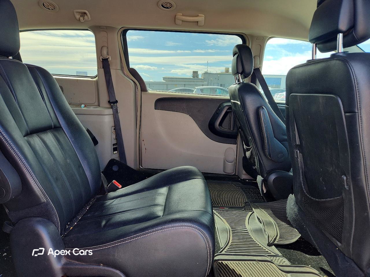 Chrysler Voyager 2016