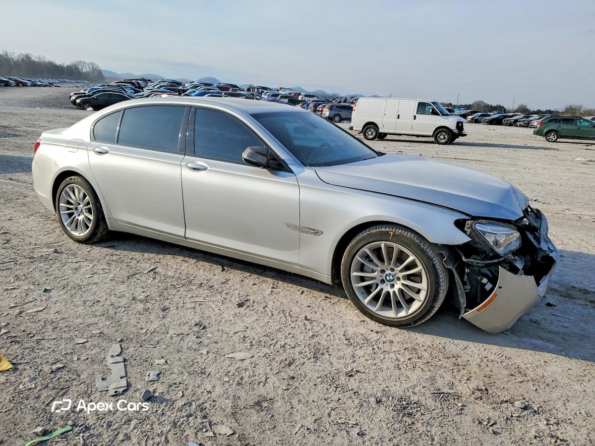 BMW Series 7 2015