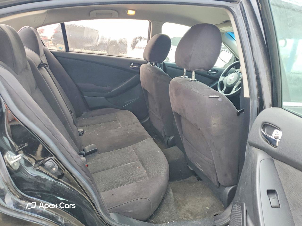 Nissan Altima 2012
