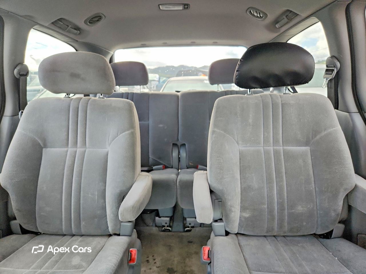 Toyota Sienna 2003
