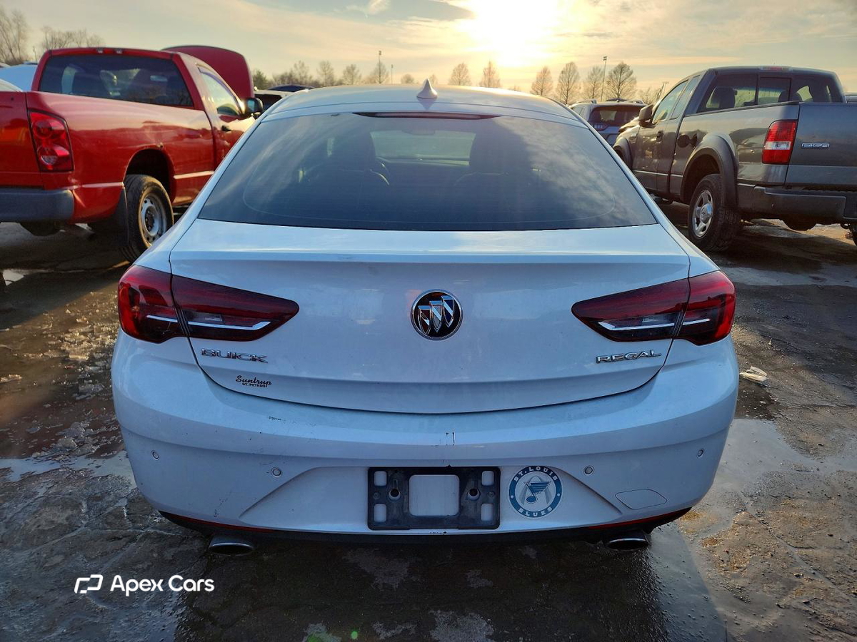 Buick Regal 2018