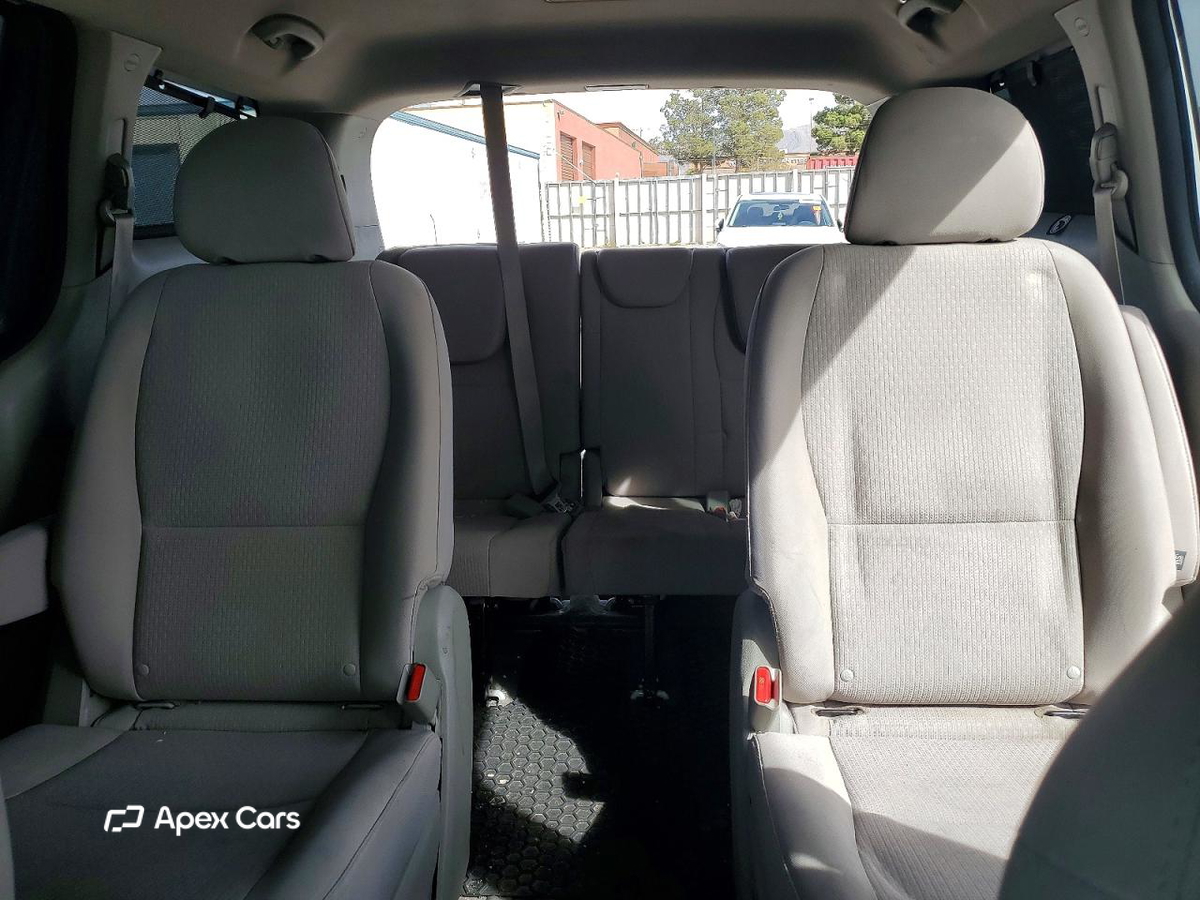 Kia Sedona 2016