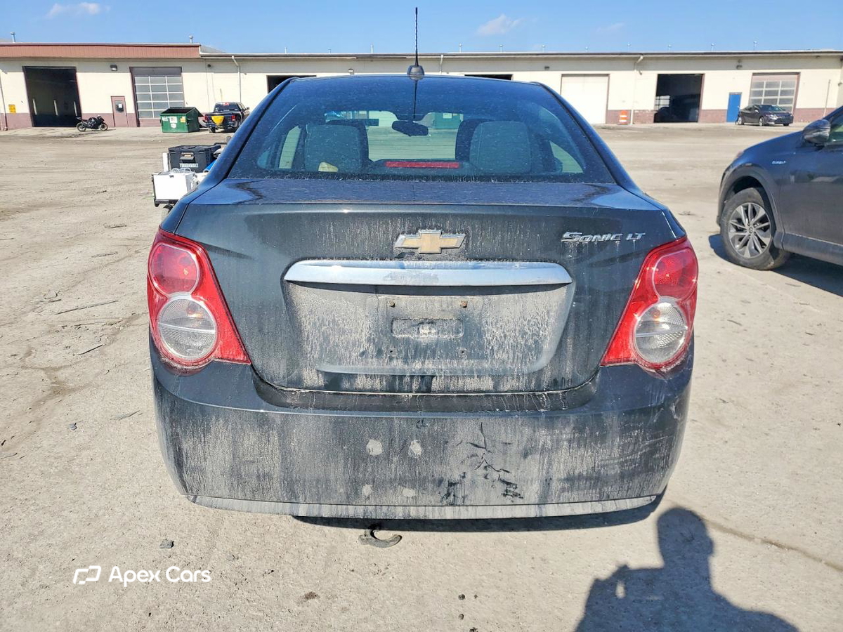 Chevrolet Sonic 2015