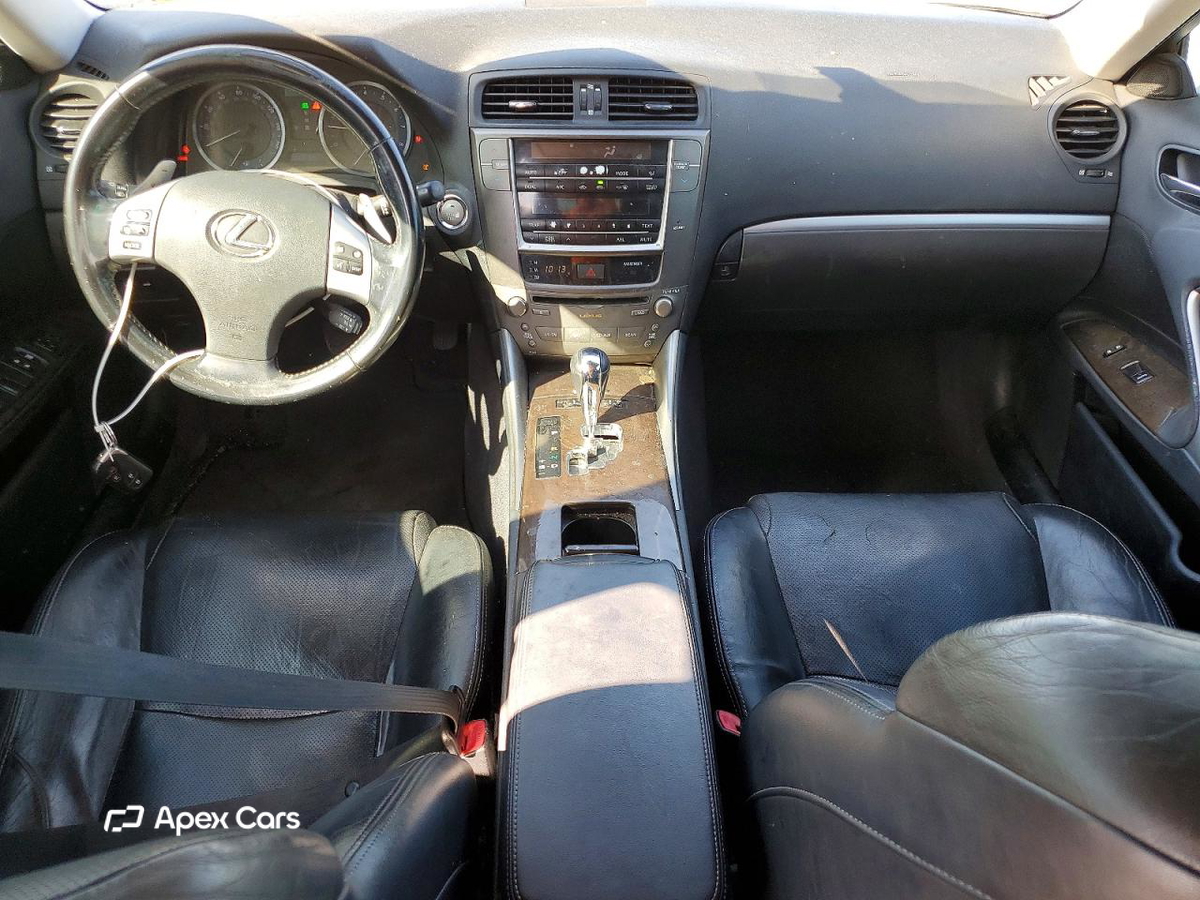 Lexus IS 2013