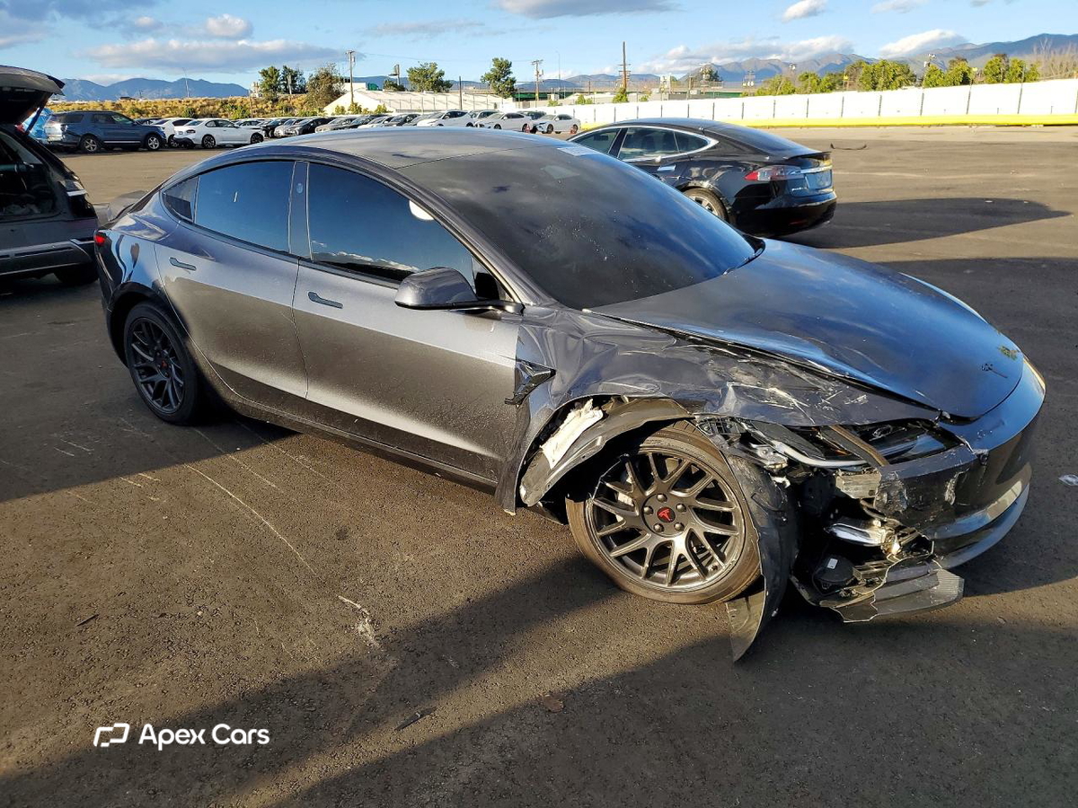 Tesla Model 3 2025