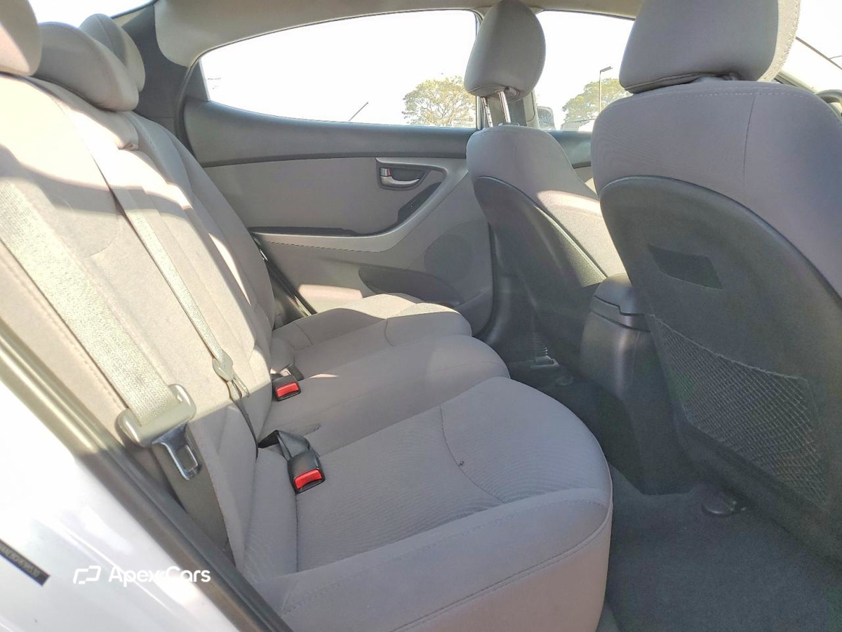 Hyundai Elantra 2016