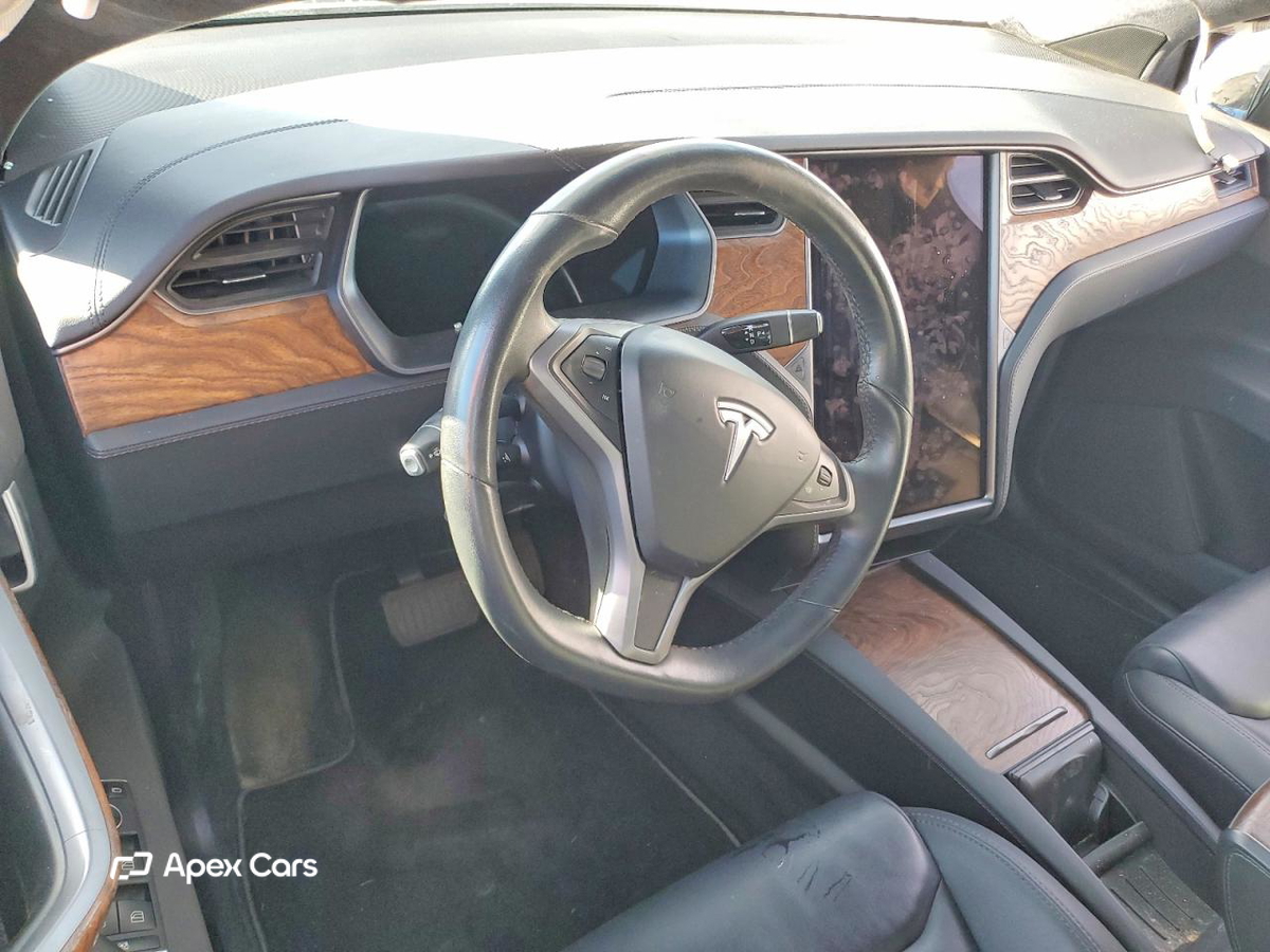 Tesla Model X 2020