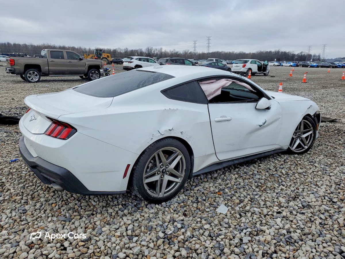 Ford Mustang 2024