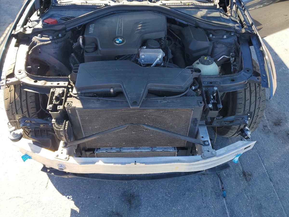 BMW Series 3 2016