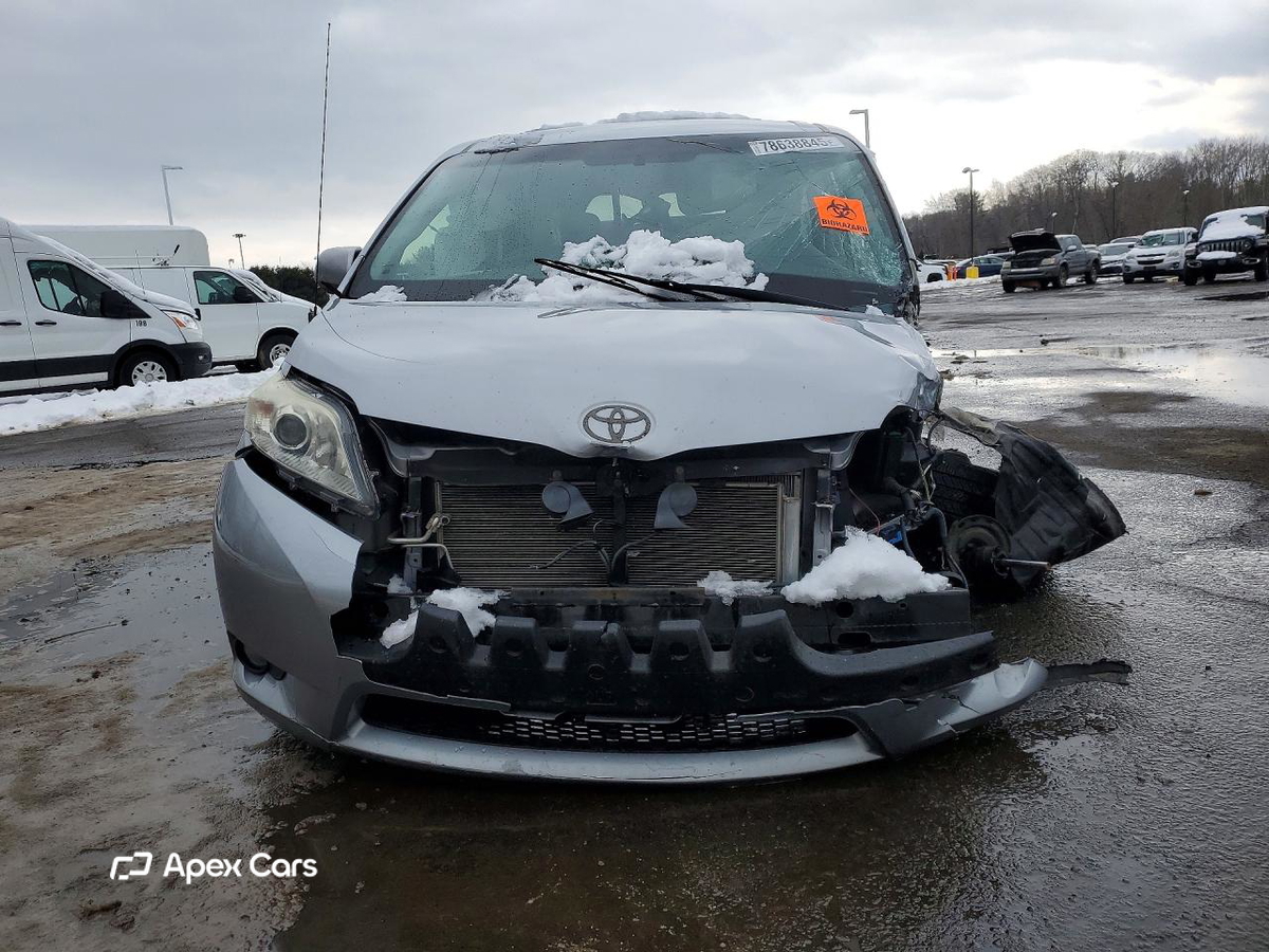 Toyota Sienna 2012