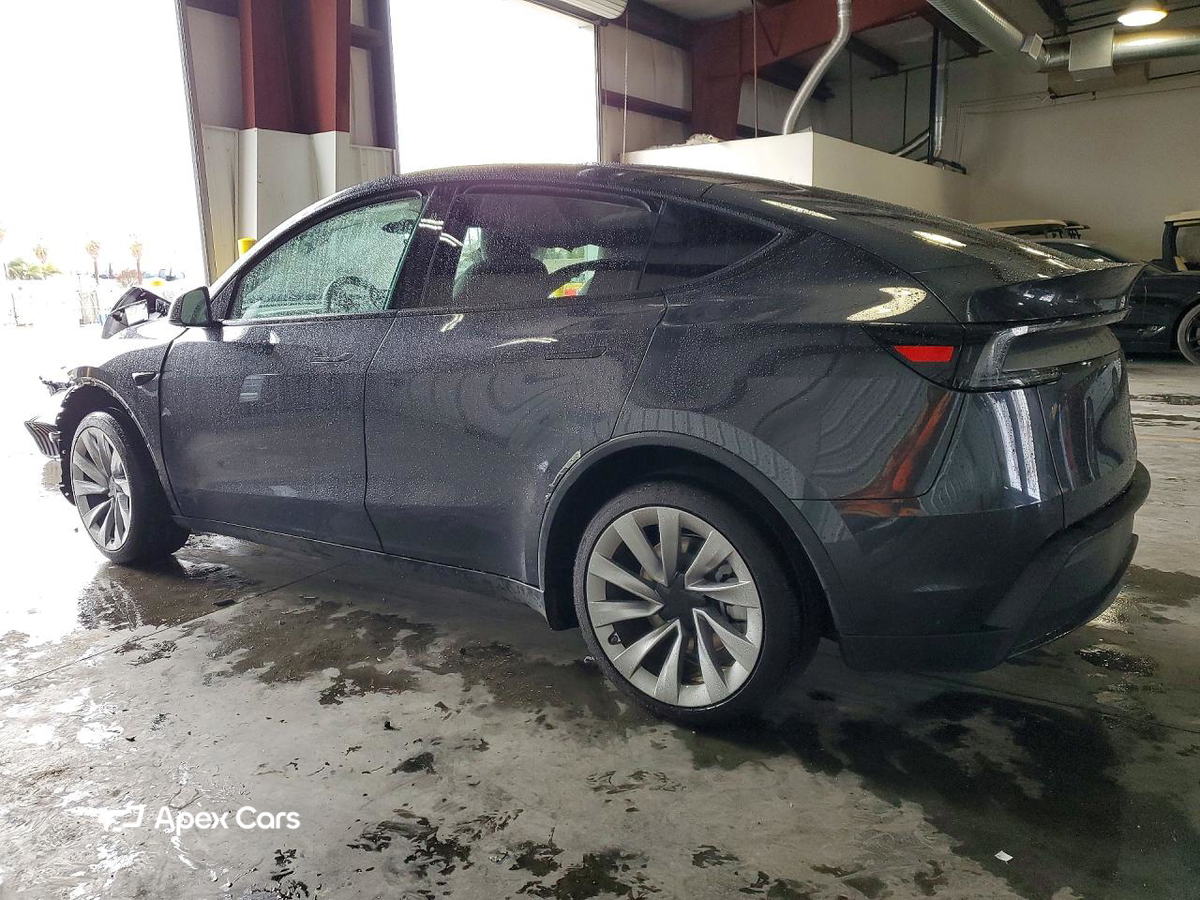 Tesla Model Y 2026