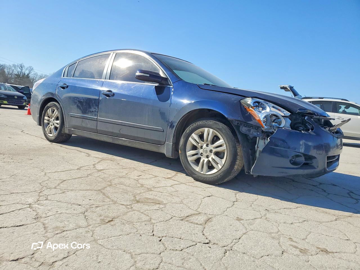 Nissan Altima 2012