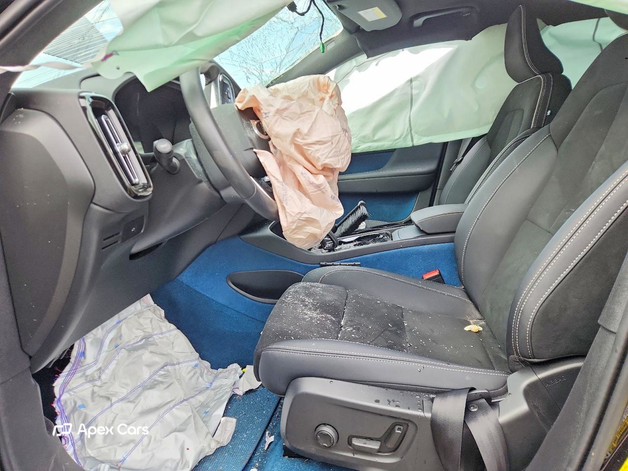 Volvo XC40 2023