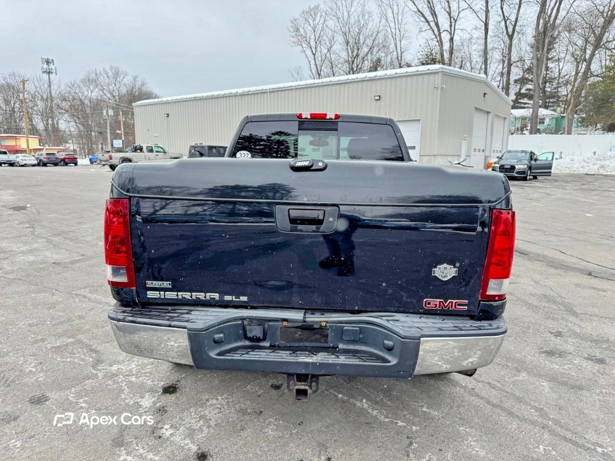 GMC Sierra 2011