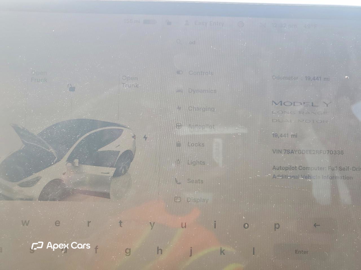 Tesla Model Y 2024