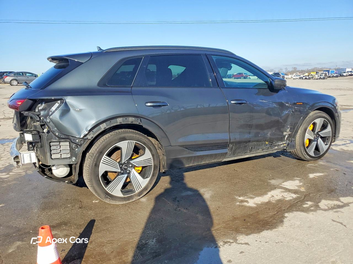 Audi e-tron 2022