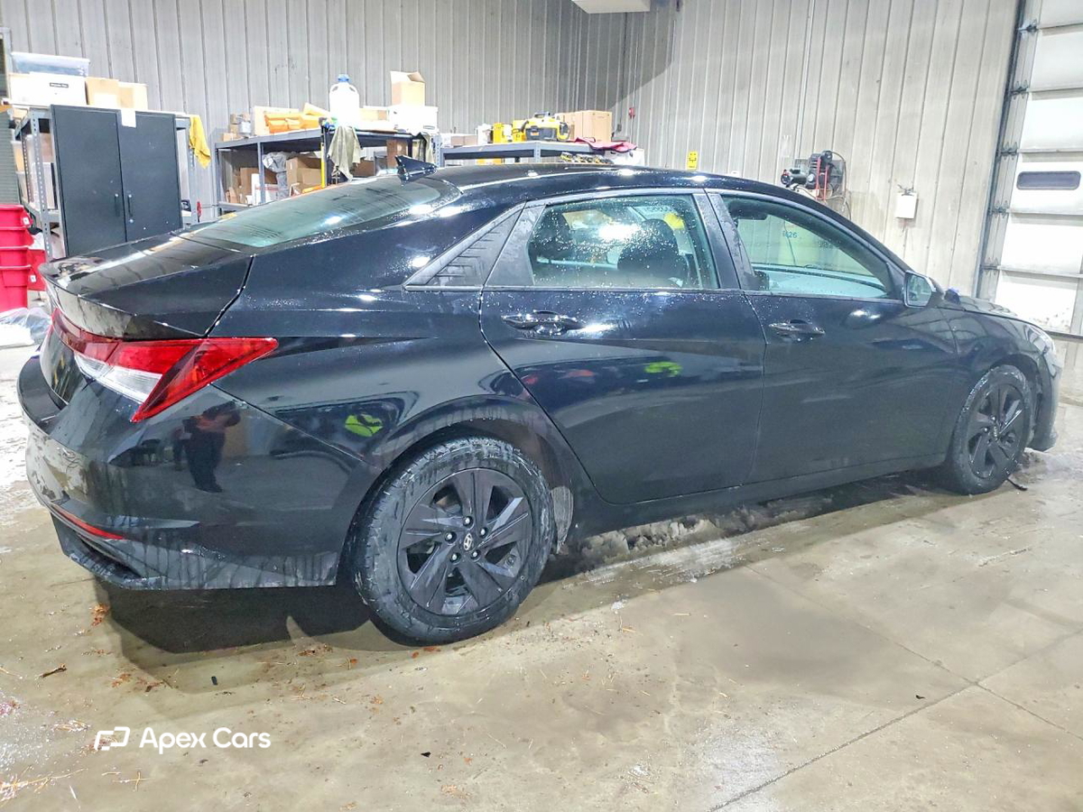 Hyundai Elantra 2021