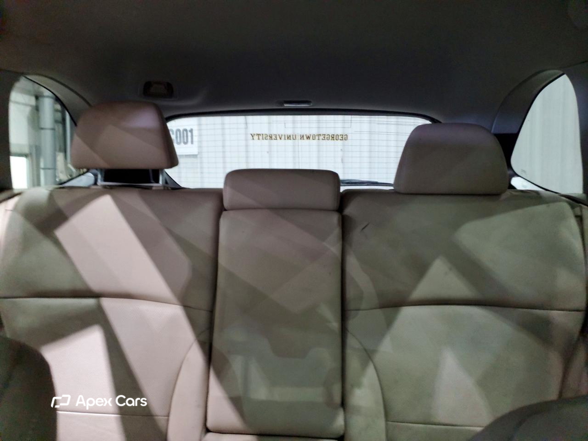 Subaru Outback 2016