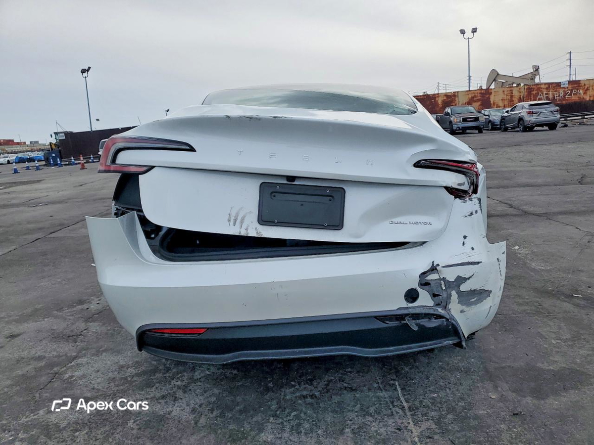 Tesla Model 3 2024
