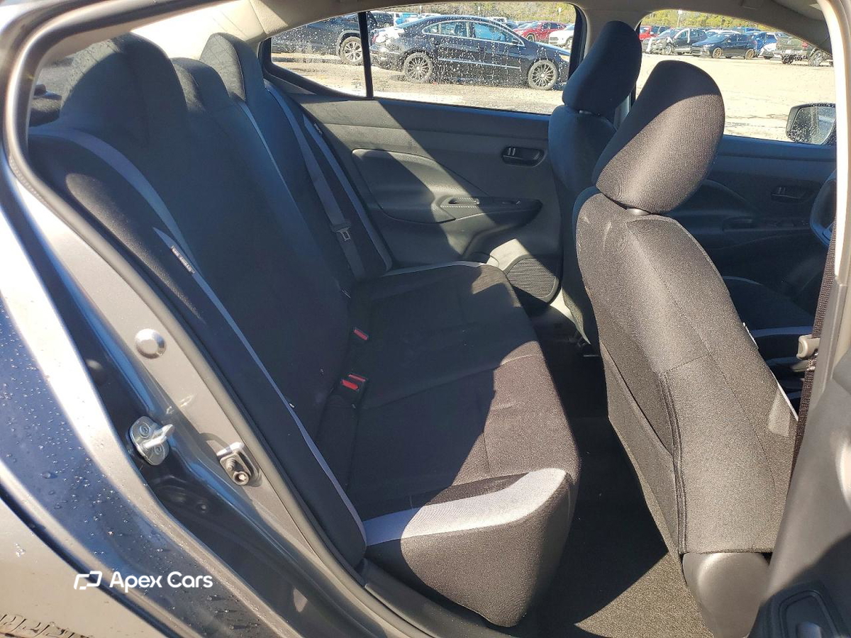 Nissan Versa 2025