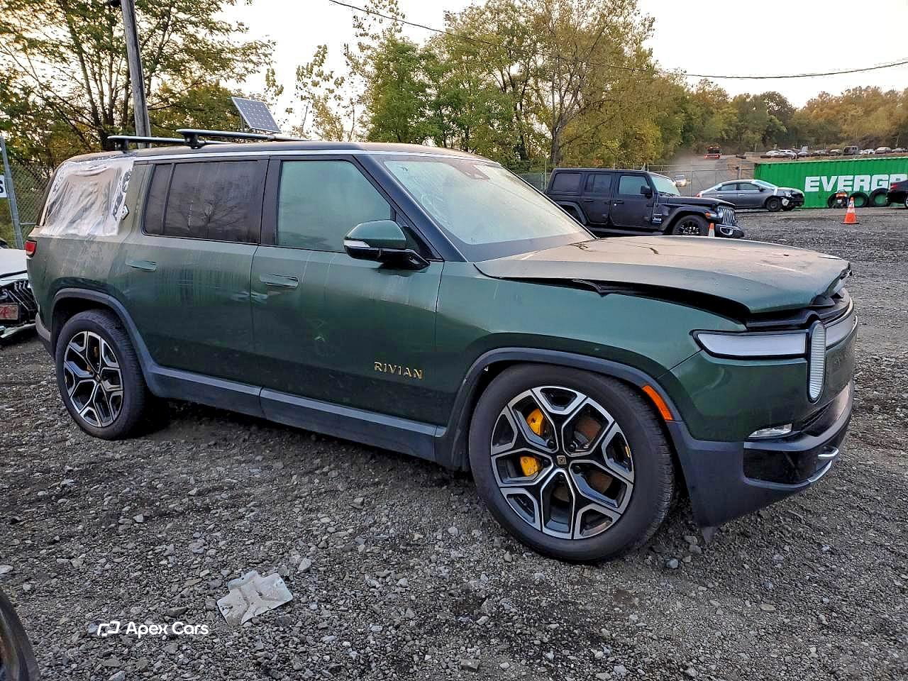 Rivian R1S 2023