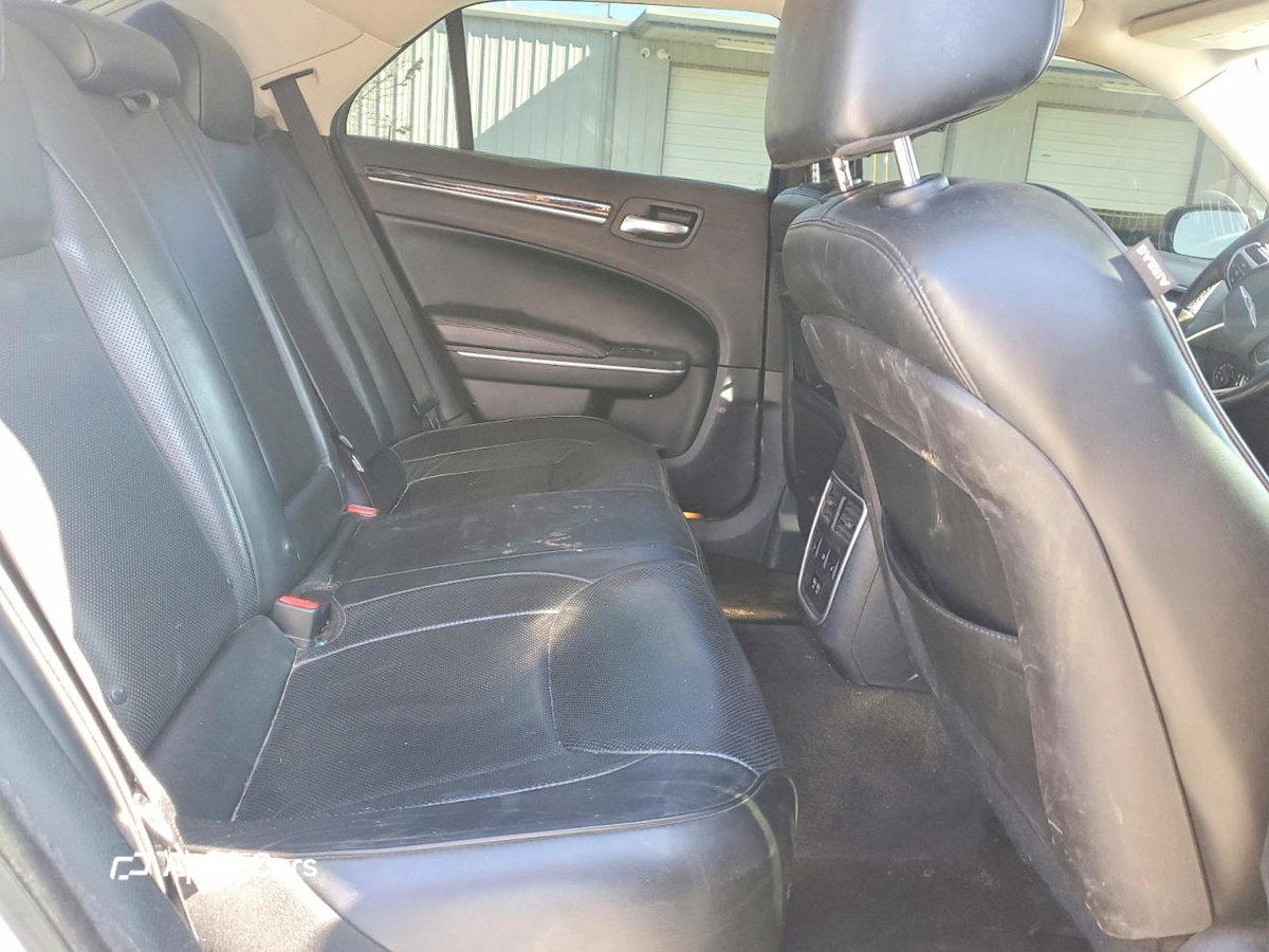 Chrysler 300 2016