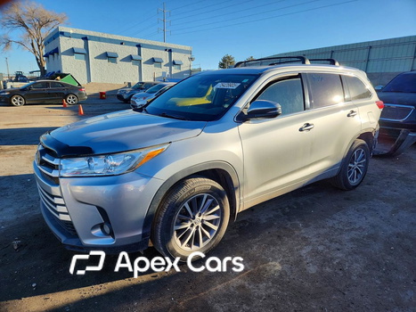 Toyota Highlander 2018 - Image 1 of 14