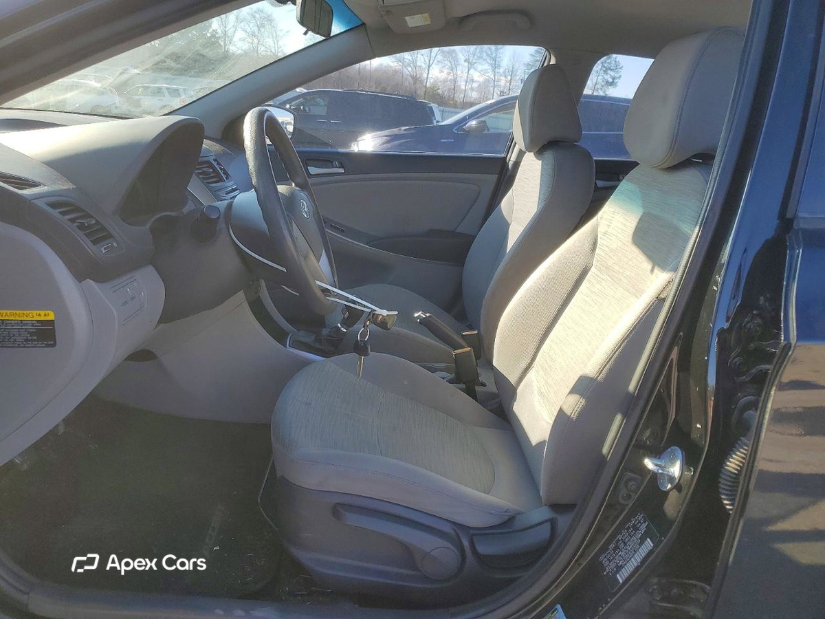 Hyundai Accent 2015