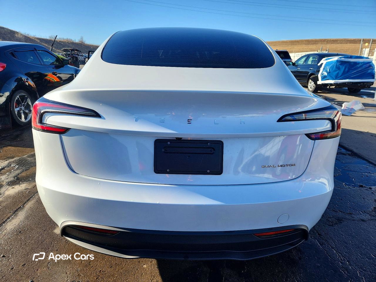 Tesla Model 3 2025
