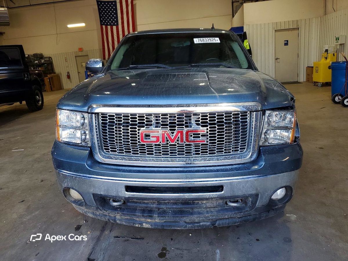GMC Sierra 2011