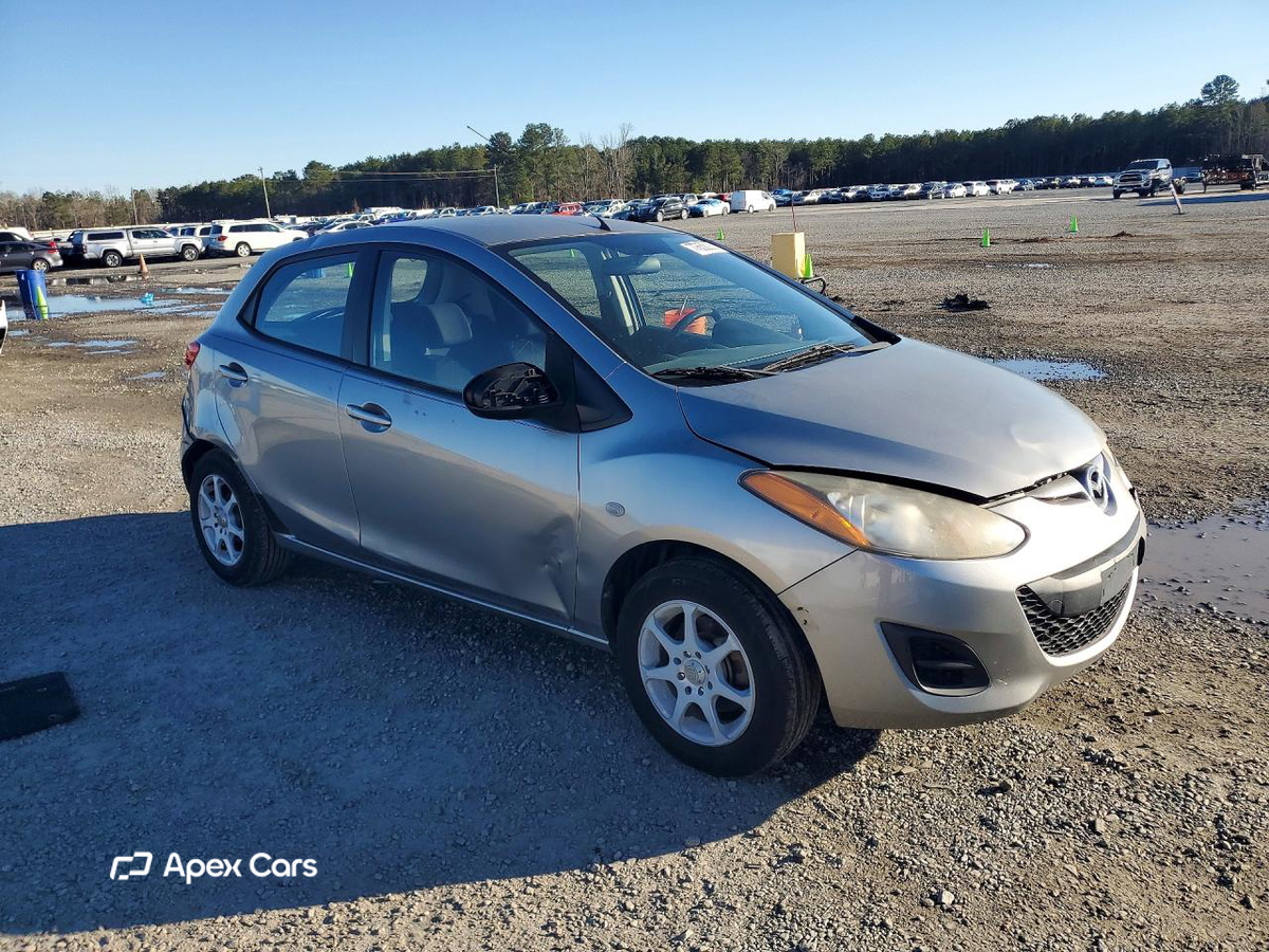Mazda 2 2011