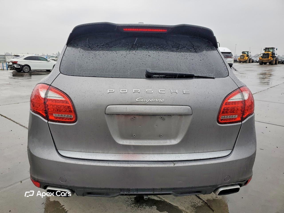 Porsche Cayenne 2011