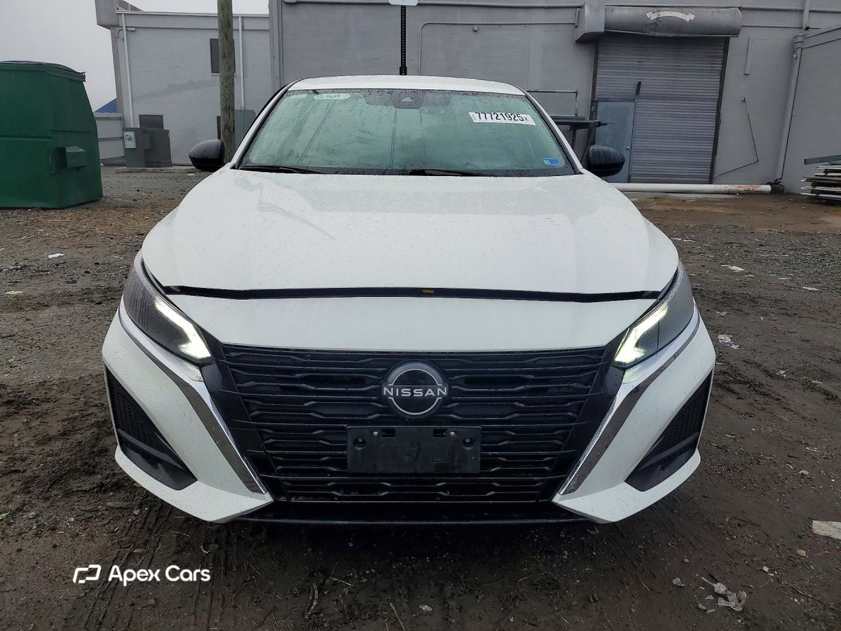 Altima 2024