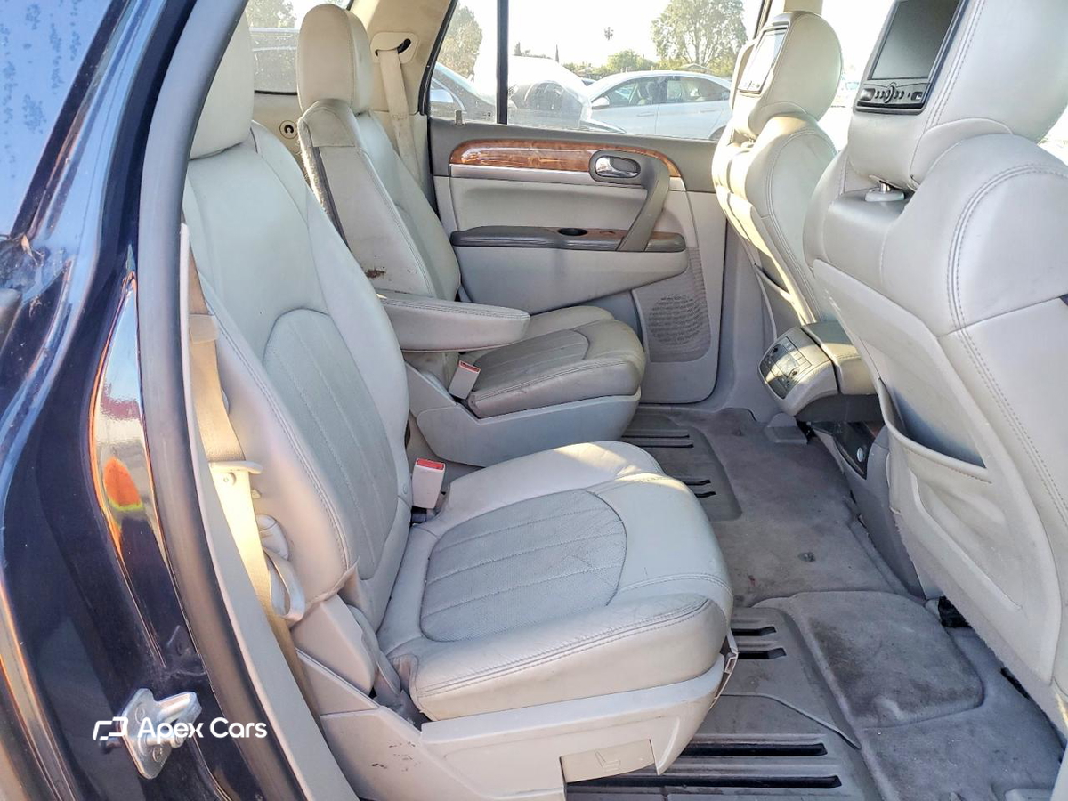 Buick Enclave 2011