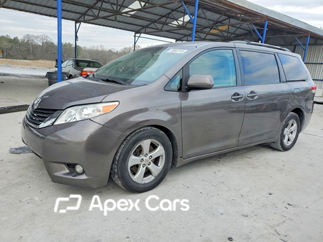 Toyota Sienna 2011 - Image 1 of 12