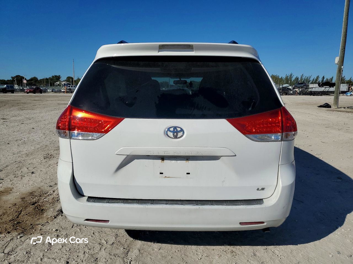Toyota Sienna 2014
