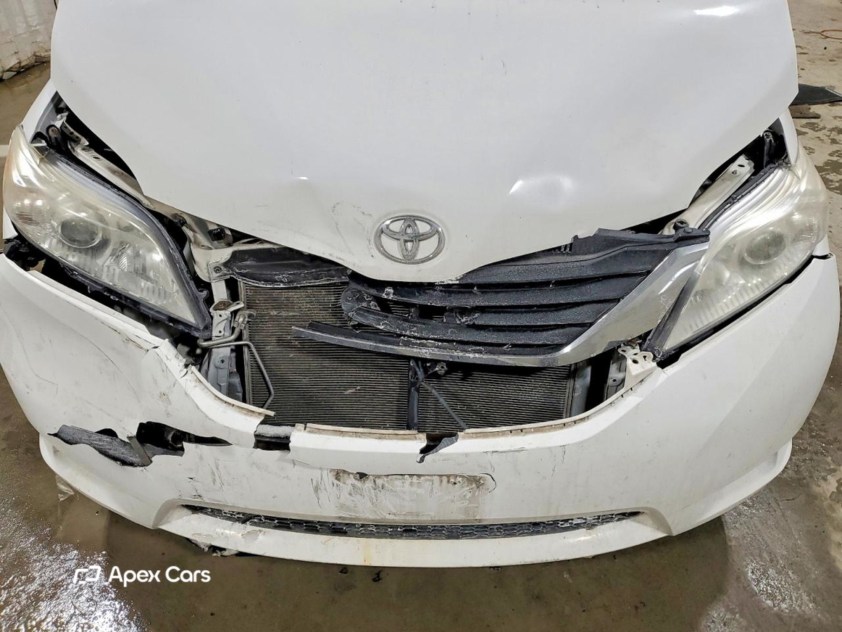 Toyota Sienna 2014