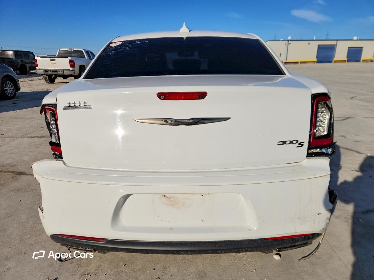 Chrysler 300 2016