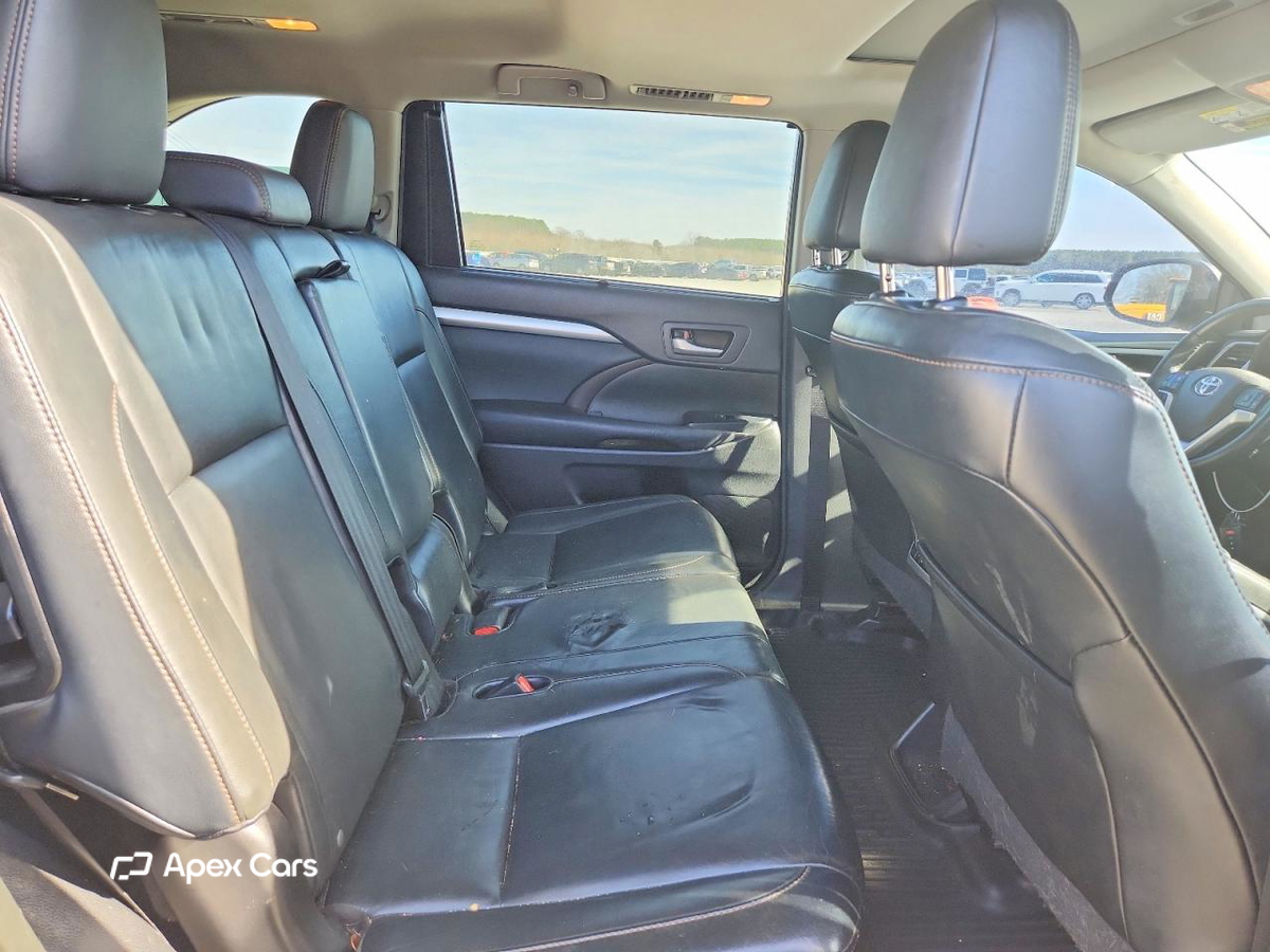 Toyota Highlander 2016