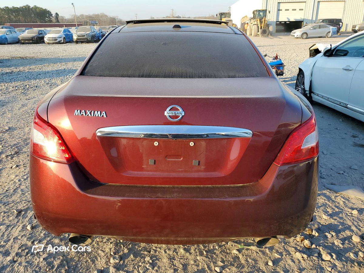 Nissan Maxima 2010