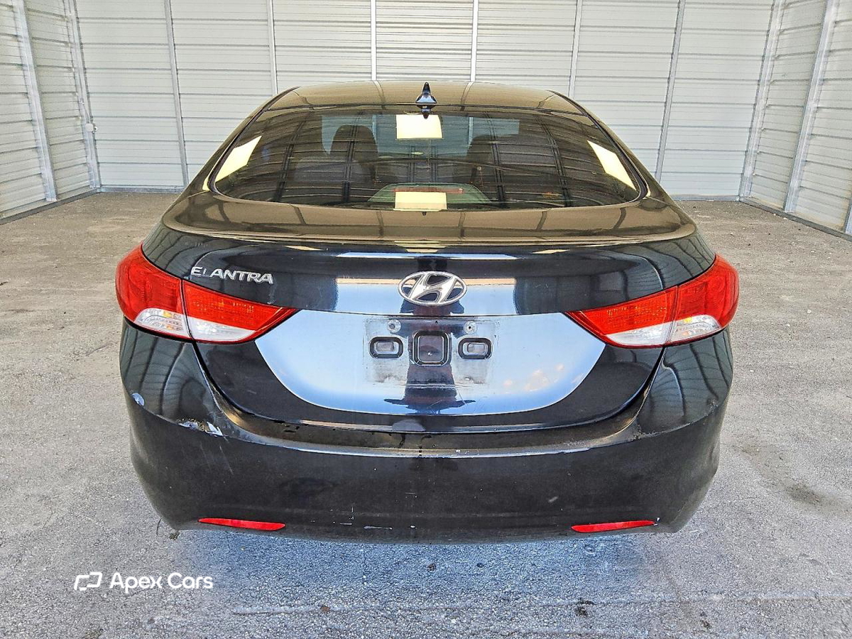 Hyundai Elantra 2011