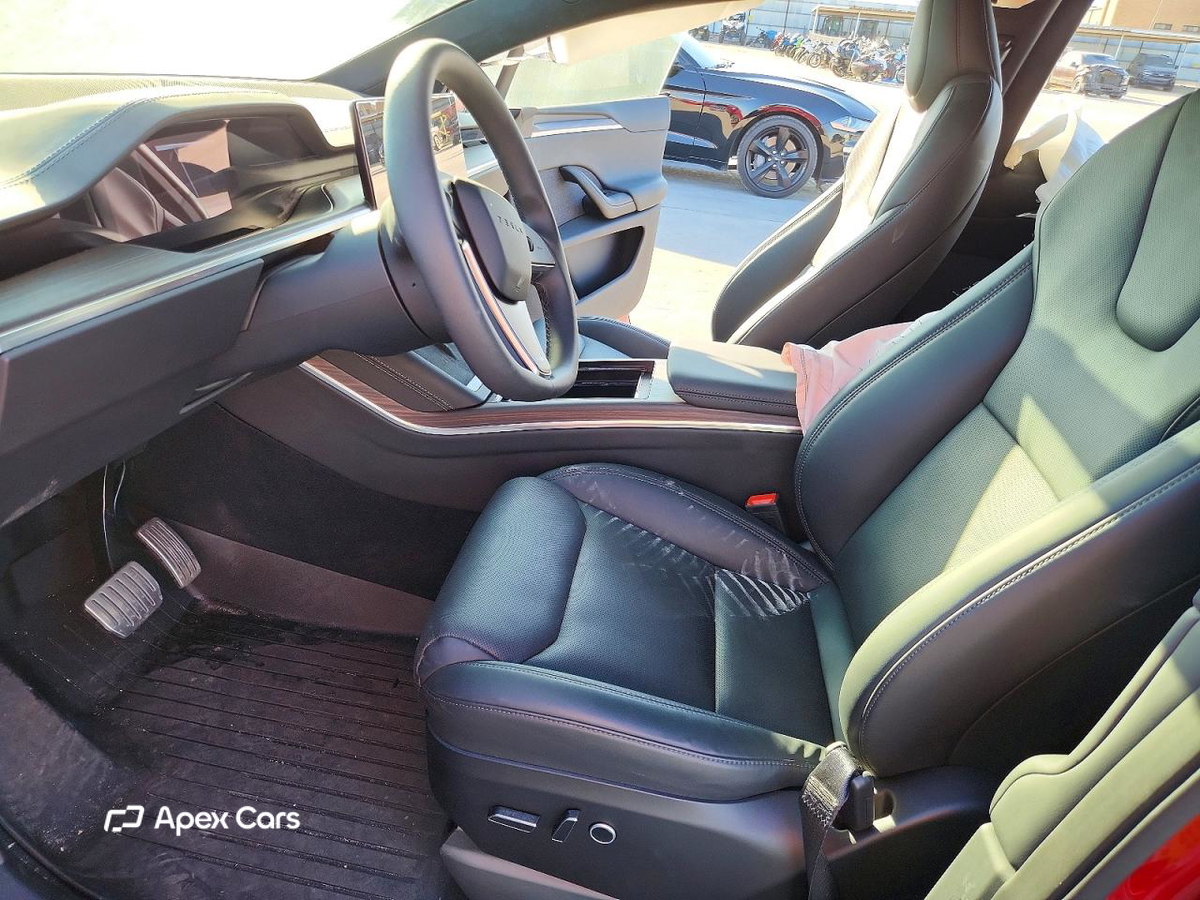 Tesla Model X 2025