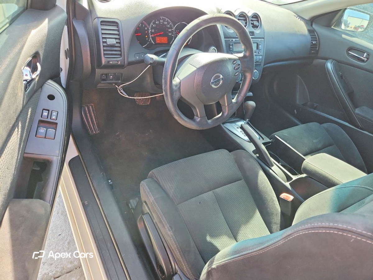 Nissan Altima 2012