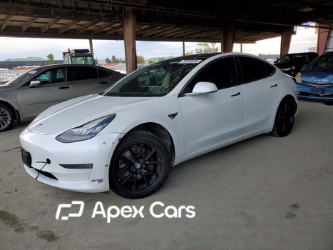 Tesla Model 3 2019 - Image 1 of 13