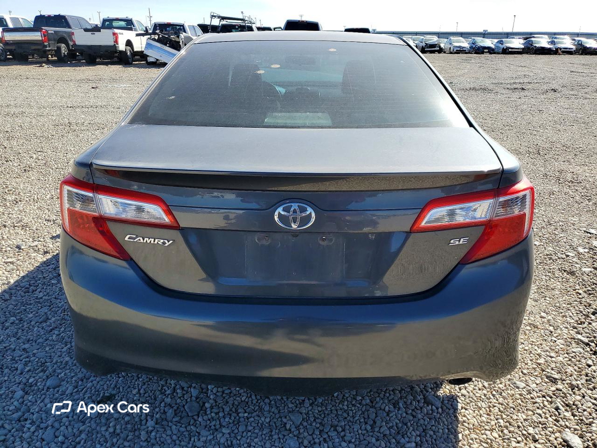 Toyota Camry 2012