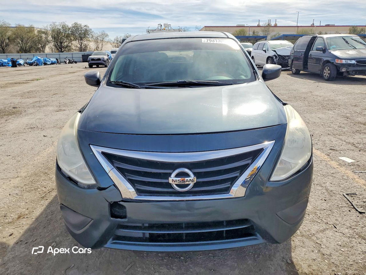 Nissan Versa 2016