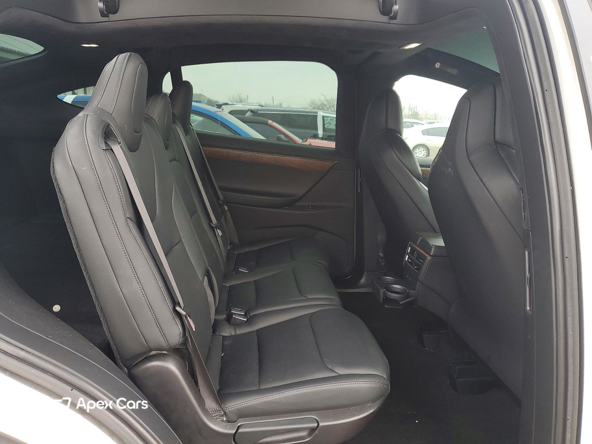 Tesla Model X 2019