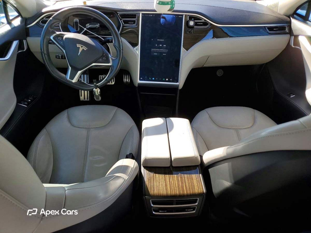Tesla Model S 2014