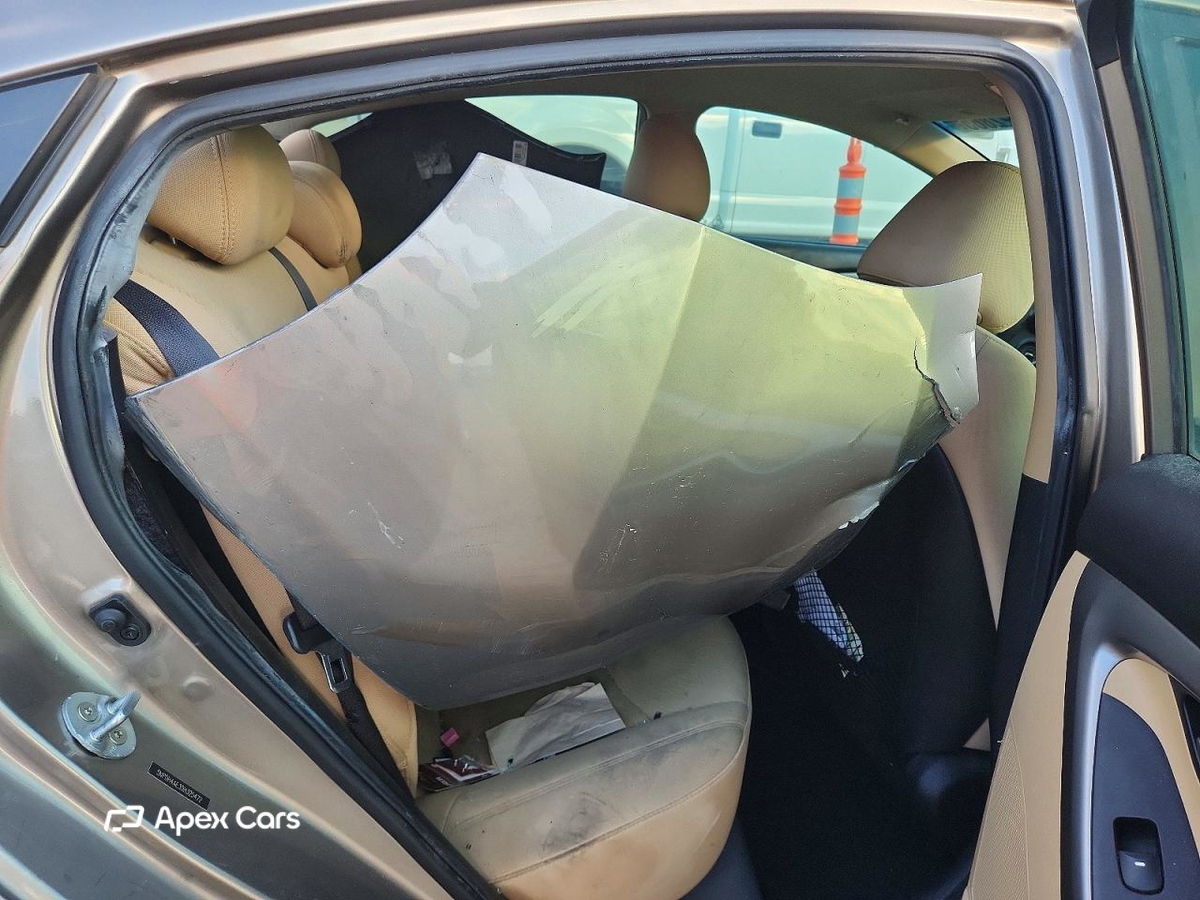 Hyundai Elantra 2013
