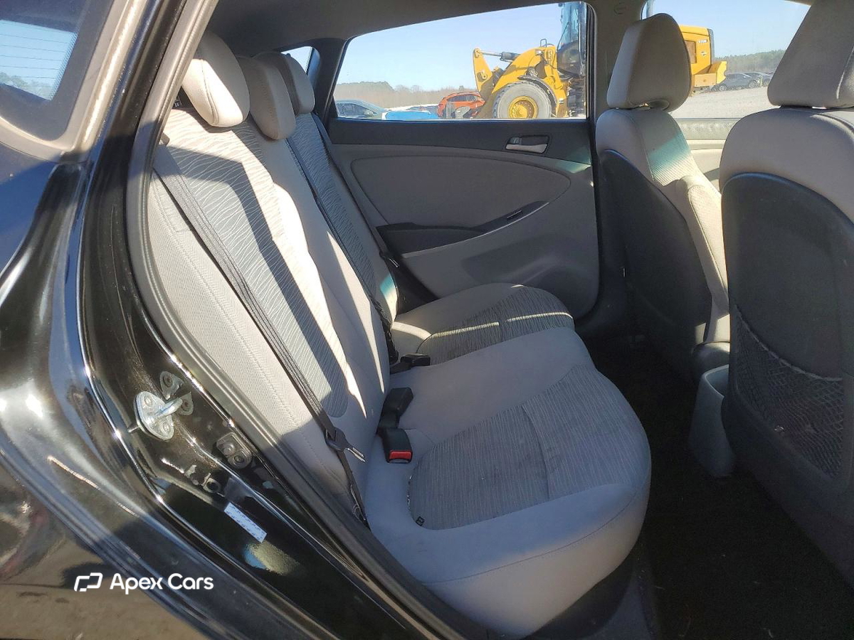 Hyundai Accent 2015
